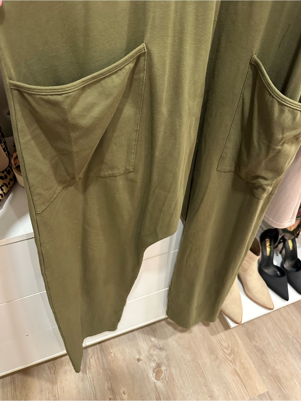 Olive Green Wide-Leg Jumpsuit with Pockets - Picture 3 of 8